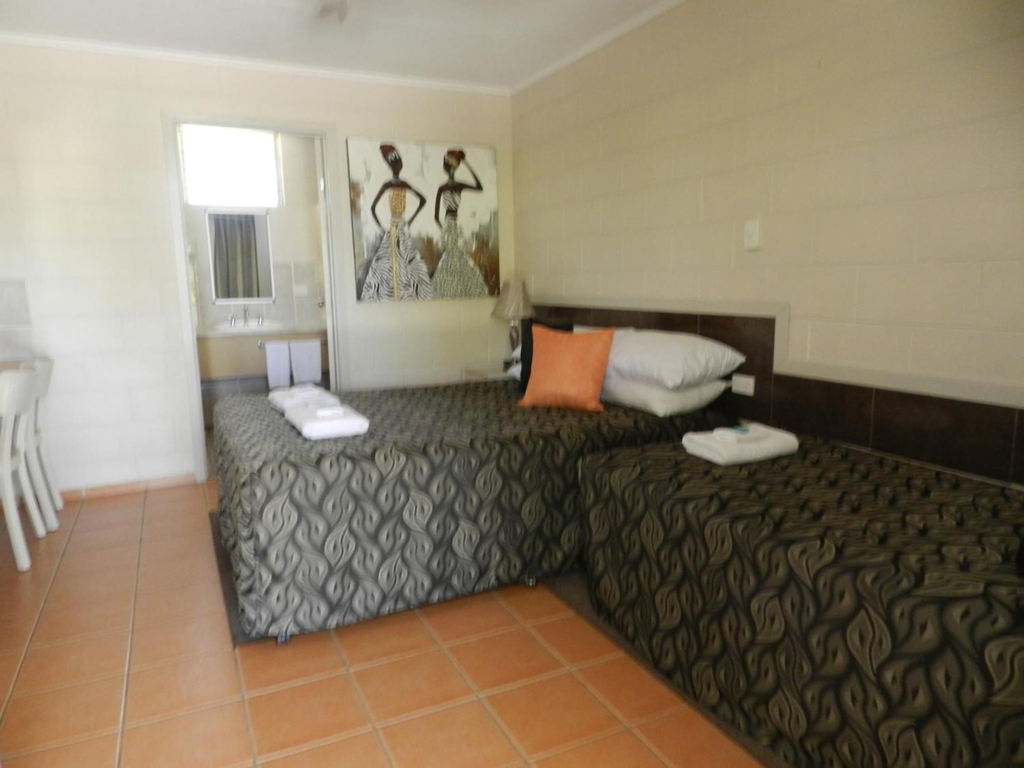 Golden Palms Motor Inn Bundaberg Rom bilde